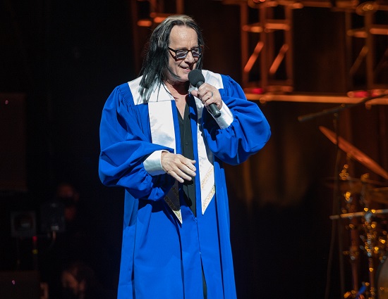 Todd Rundgren performing his Clearly Human virtual tour show