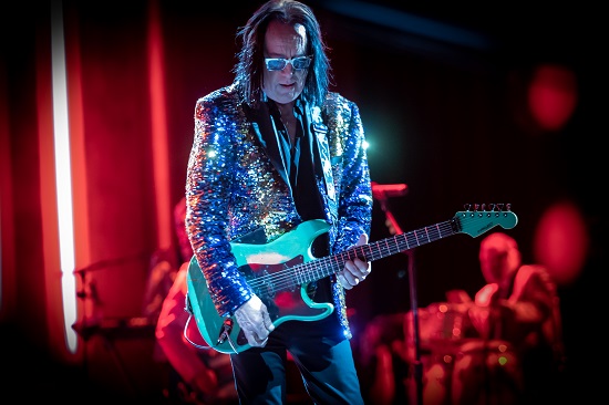 Todd Rundgren performing his Clearly Human virtual tour show