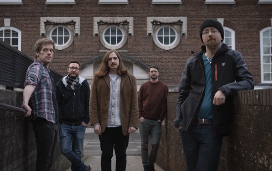 THE ÜBER ROCK SINGLES CLUB DAILY PICK – BANNERED MARE
