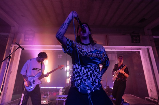 Avralize @ RADAR 2025. Photo by Claire Alaxandra courtesy of RADAR.