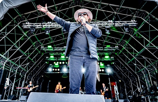 Hillbilly Vegas @ Steelhouse 2025. Image courtesy of Paul Hutchings.