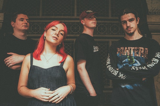 THE ÜBER RÖCK SINGLES CLUB DAILY PICK – RED VANILLA