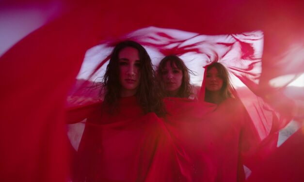 THE ÜBER RÖCK SINGLES CLUB DAILY PICK – BLACKWATER HOLYLIGHT