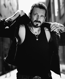 The Über Röck Singles Clüb Daily Pick – Ricky Warwick